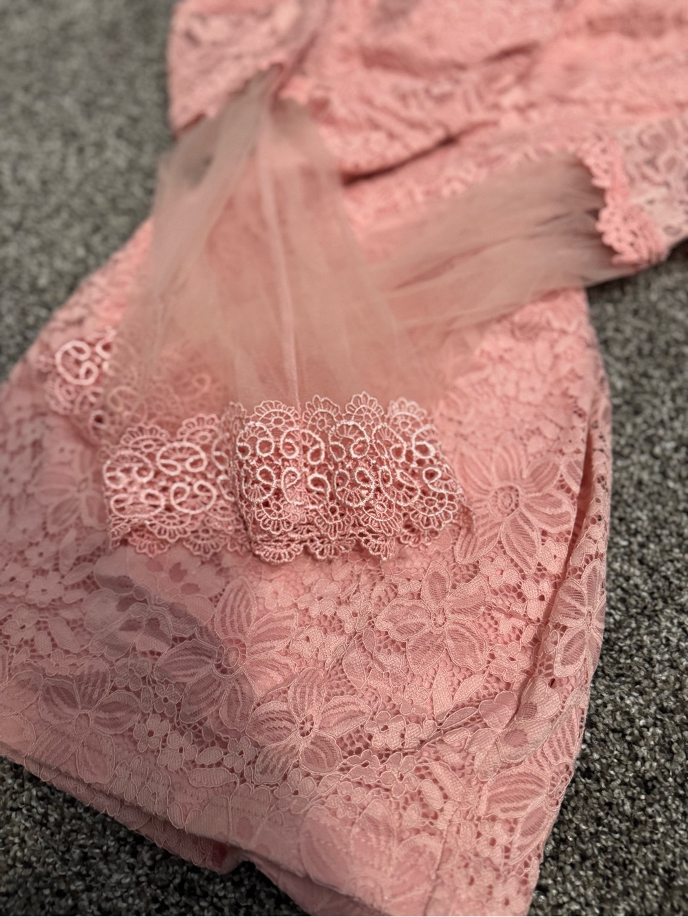 Pink Lace Bodycon Dress - Picture 3 of 4